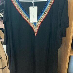 Bloom chic BoHo top V-neck with embroidery